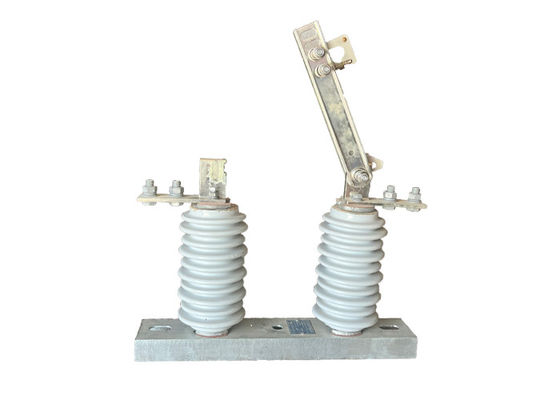 1000A ولتاژ بالا GW9-10 جدا کننده 12kV با شکاف مدار خلاء در فضای باز به طور خودکار کار می کند